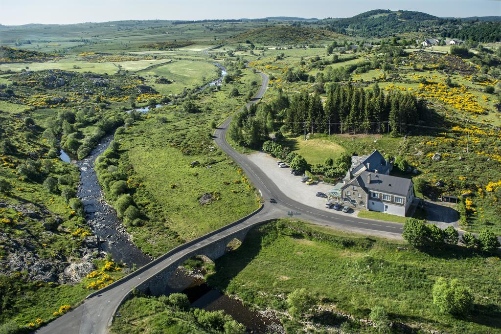 Готель Le Relais De L'Aubrac Насбіналь Екстер'єр фото